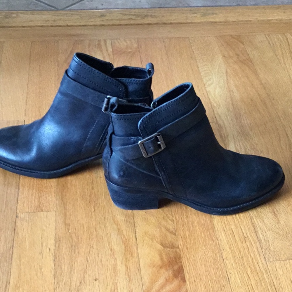 Vince Camuto boots size 6.5